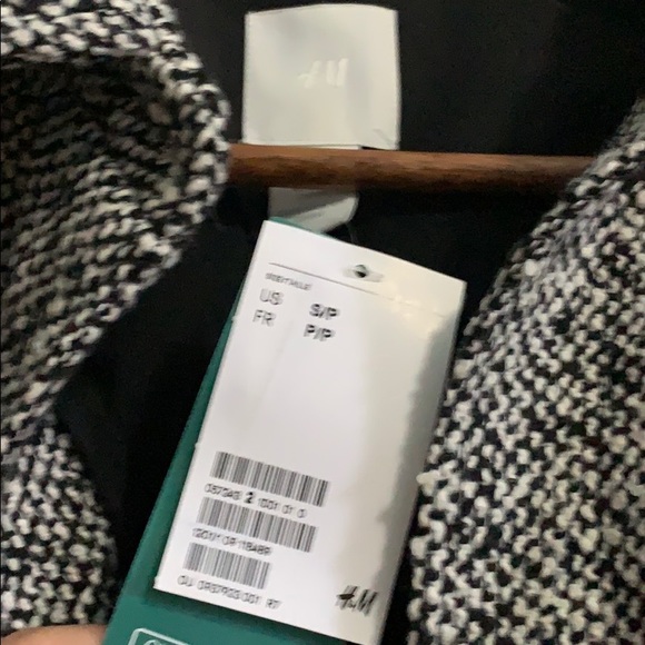 Shacket - Picture 2 of 2